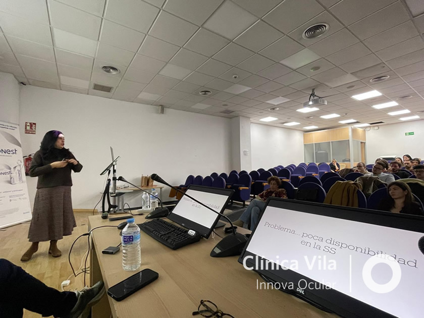 La Doctora Suriano durante una ponencia
